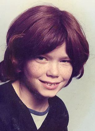 9-letni Gary, jeszcze jako mieszkaniec Szkocji.