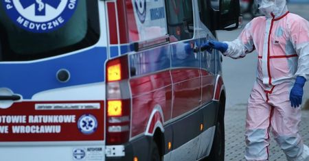 Twitter naskoczył na byłego doradcę rządu. Za słowa "Polska siedliskiem ciemnoty"