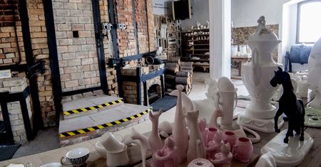 Gwiazdy malują porcelanę w Żywym Muzeum Porcelany w Ćmielowie