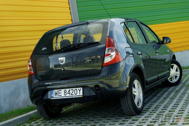 Dacia Sandero 1,2 LPG Lauréate Black Line2 - auto na kryzys [test autokult.pl]