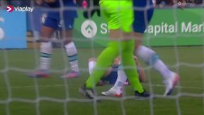 Padały na murawę i nagle doznawały urazów. Niecodzienne sceny w Londynie. Mecz przerwany po 5 minutach