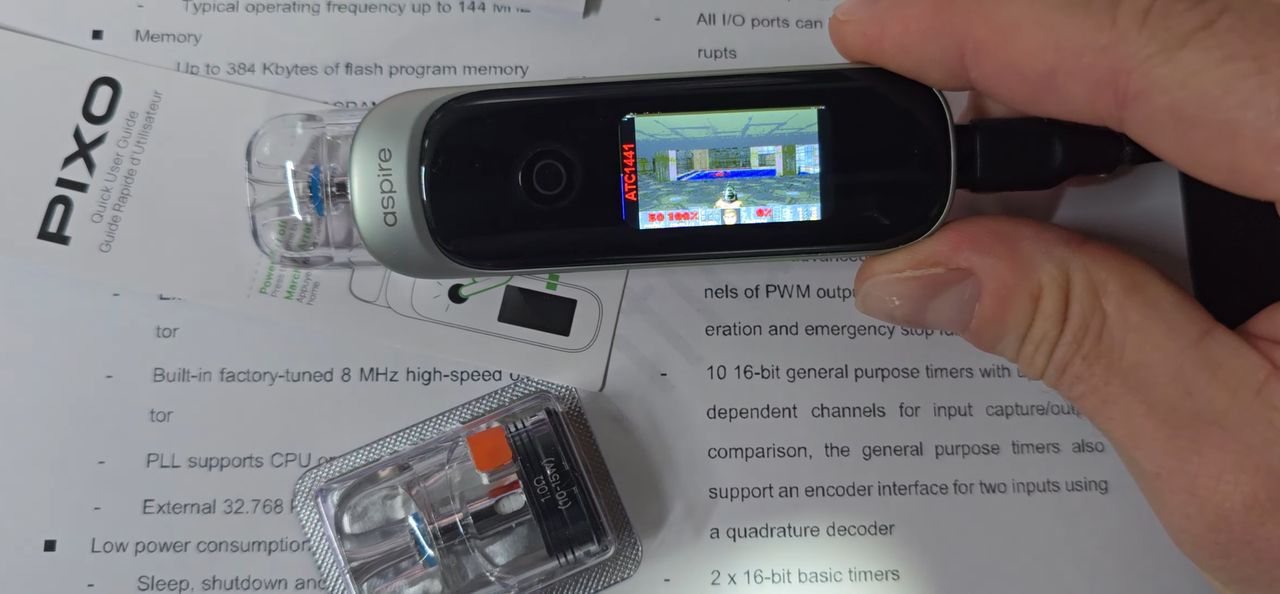 Doom na tanim e-papierosie. Działa średnio, niemniej działa