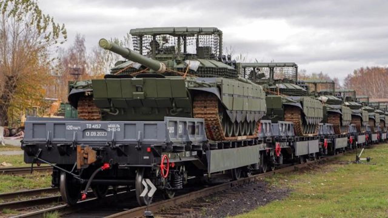 Transport of Russian tanks