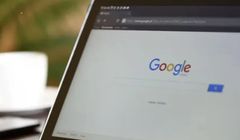 Coraz więcej Polaków chce zniknąć z internetu. Piszą do Google