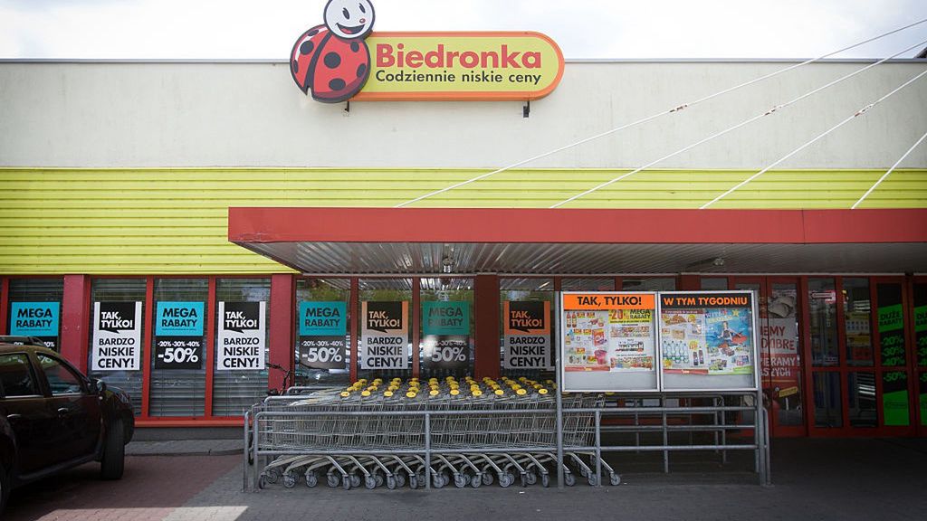 Ile zarabiają zatrudnieni w Biedronce?