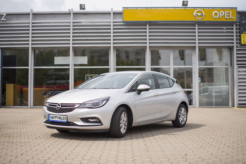 Opel Astra, źródło: Happy Miles