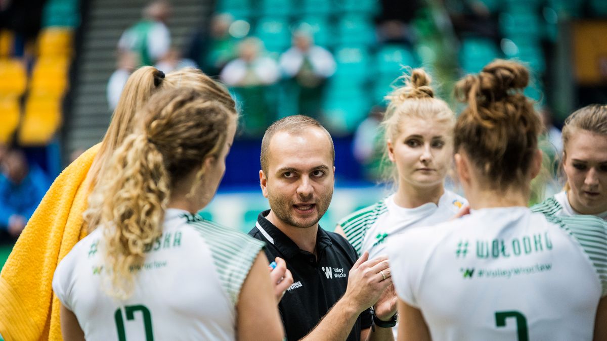 Materiały prasowe / #VolleyWrocław / Na zdjęciu: trener Marek Solarewicz