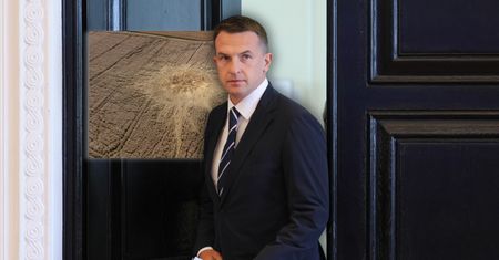 Znaleźli szczątki rakiety na polu. Rzecznik rządu komentuje