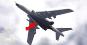 Chiński bombowiec H-6N z potężną bronią pod kadłubem. Ma zasięg 8 tys.km