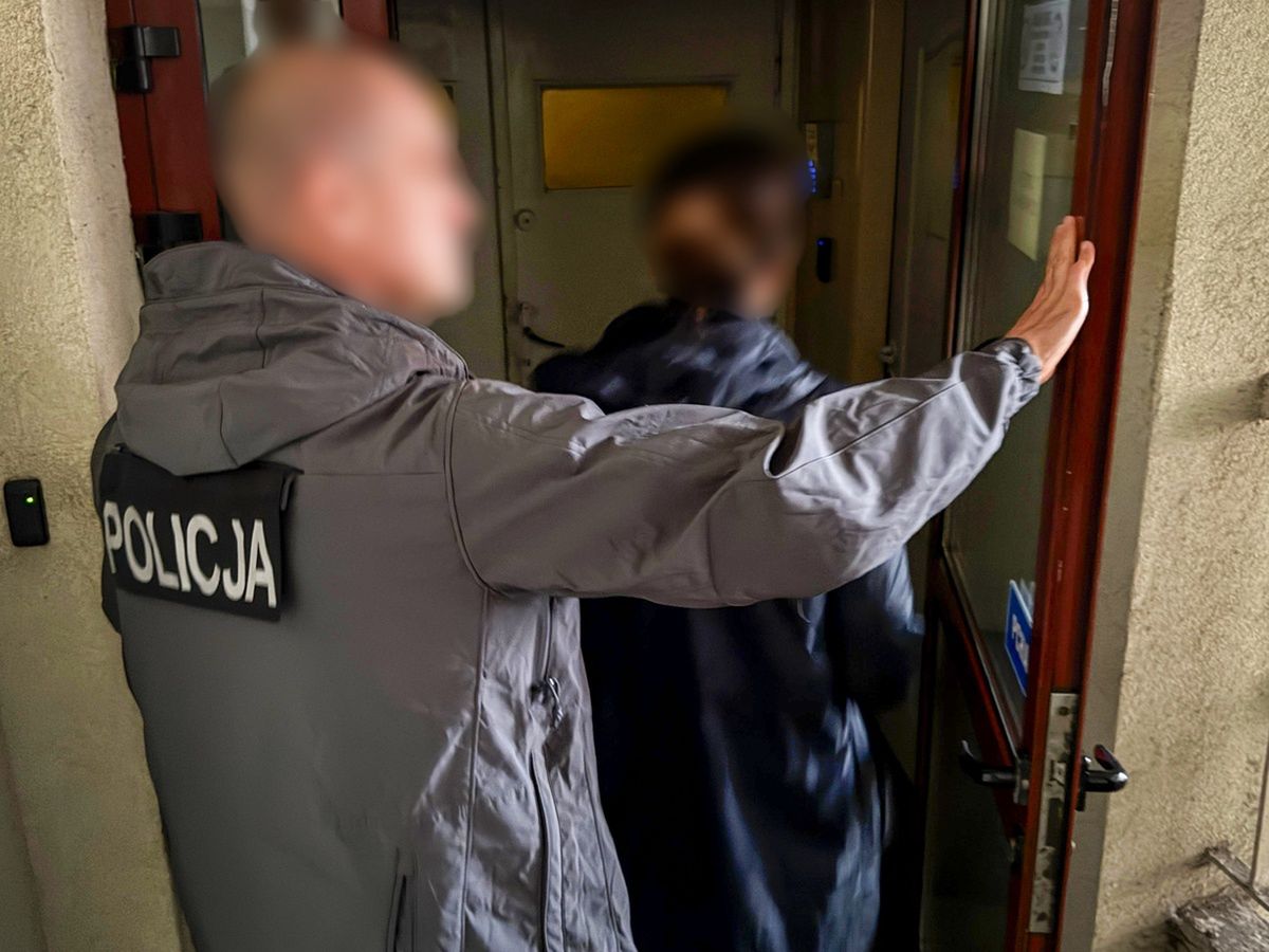 Wyłudzali z Funduszu Sprawiedliwości. Trzy osoby zatrzymane