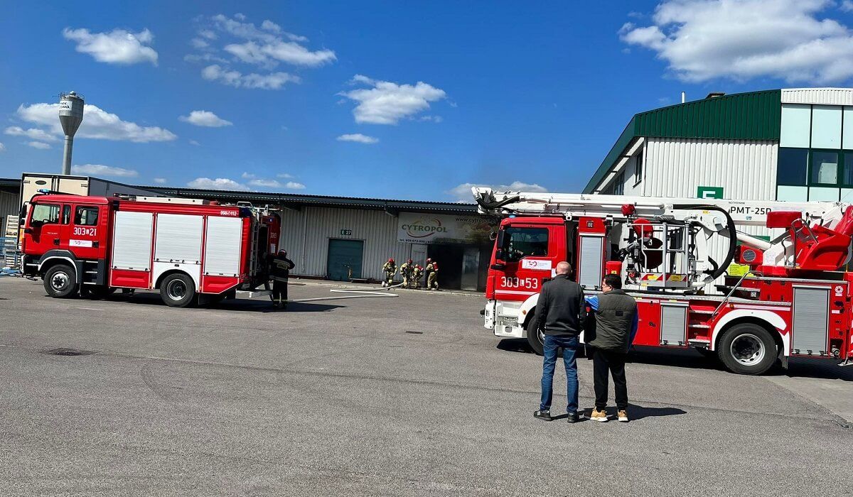 Pożar na terenie giełdy w Elizówce