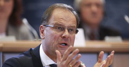 Przesłuchania komisarzy. Odważna deklaracja węgierskiego kandydata
