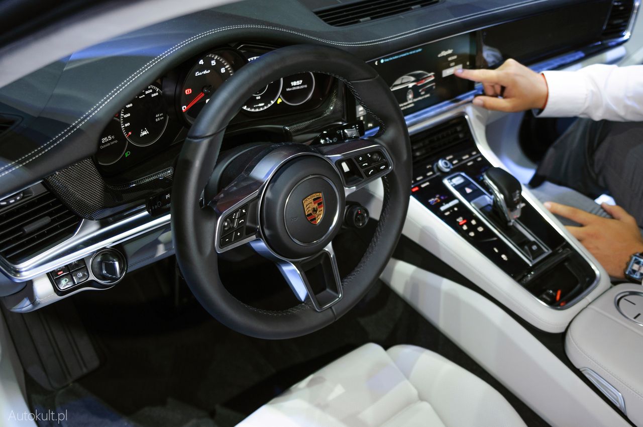 Nowe Porsche Panamera (2016) - wnętrze