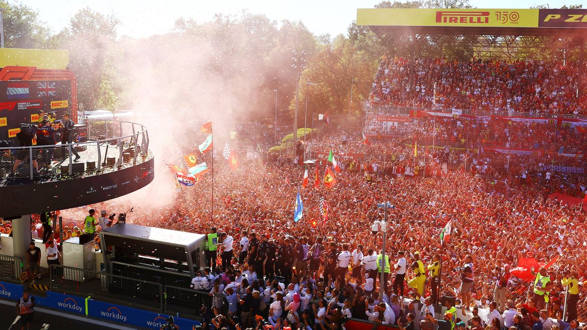 Materiały prasowe / Red Bull / Na zdjęciu: podium po GP Włoch