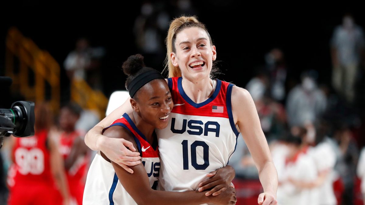 Jewell Loyd (z lewej) i Breanna Stewart