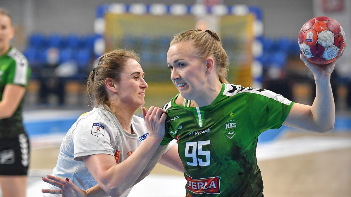 Zdjęcie okładkowe artykułu: Materiały prasowe / PGNiG Superliga Kobiet/MKS Perła Lublin / Na zdjęciu: Katarzyna Portasińska (z prawej)