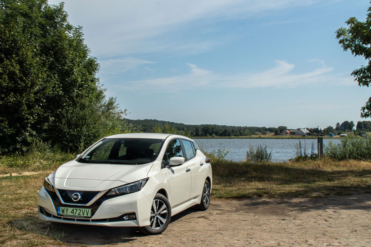 Dzień dobry, Nissan Leaf! Sprawdzę, jak się żyje z elektrykiem "na dopłatę"