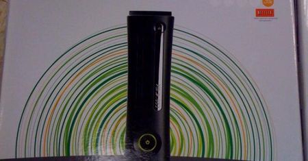 Nowe opakowanie Xboksa 360 Elite w USA