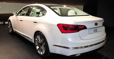 Kia KND-5 Concept - kolejny sportowy sedan?