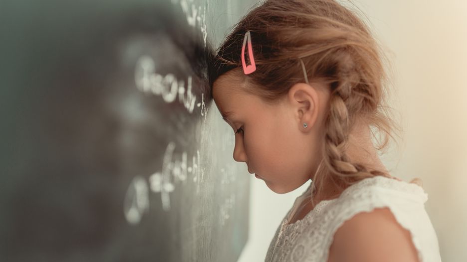 Dziecko z ADHD w szkole. Jak mu pomóc?