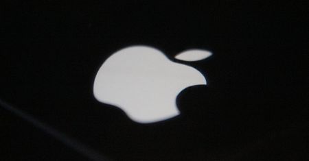 Apple traci na wartości i wypada poza podium