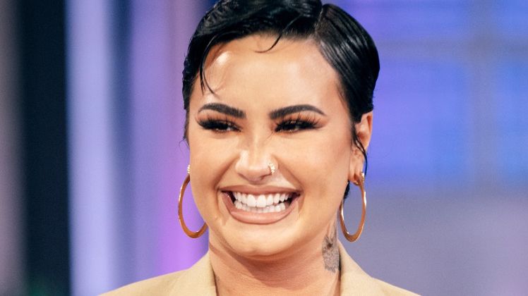 Demi Lovato zmierza  na koncert Johna Meyera