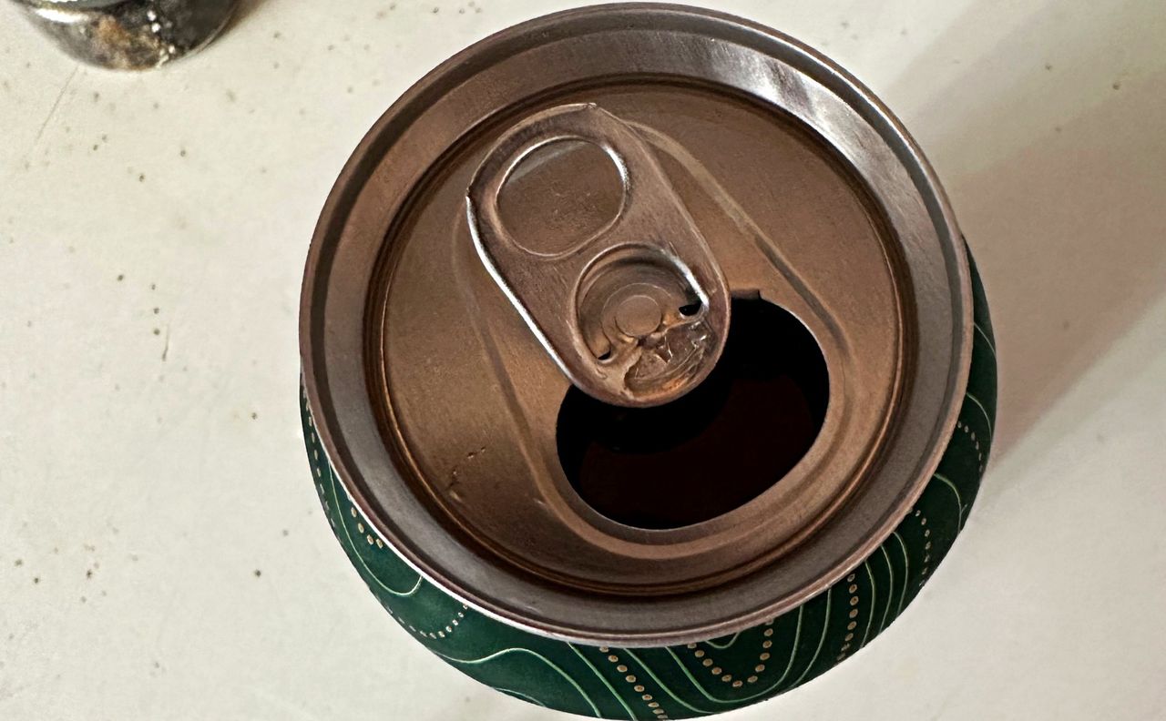 Jak działają napoje energetyczne na organizm? O tym mało kto wie