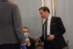 Najnowszy sondaż. Kaczyński i Bosak na czele niechlubnego zestawienia