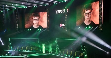 ESPORT NOW 2016 – 10,5 tys. kibiców w Hali Stulecia i prawie 300 tys. przed monitorami