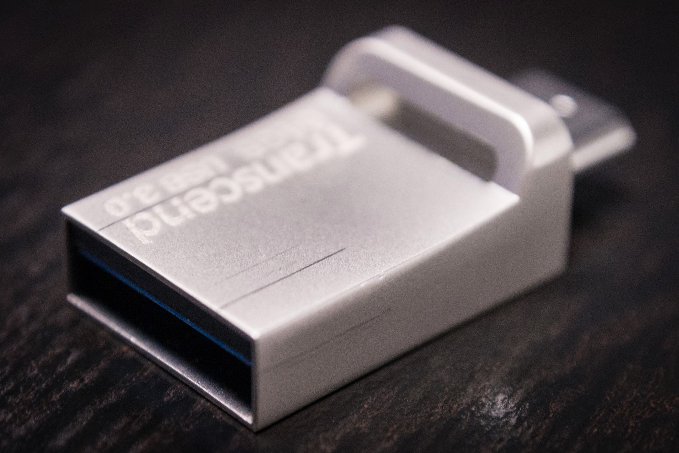 Transcend JetFlash 880S 64GB – mały ale szybki pendrive 3