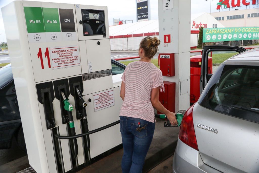 Wielki ruch na stacjach paliw. Eksperci tłumaczą