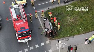 Warszawa: Zderzenie dwóch aut na Żoliborzu. Jedno dachowało. Występują duże utrudnienia w ruchu