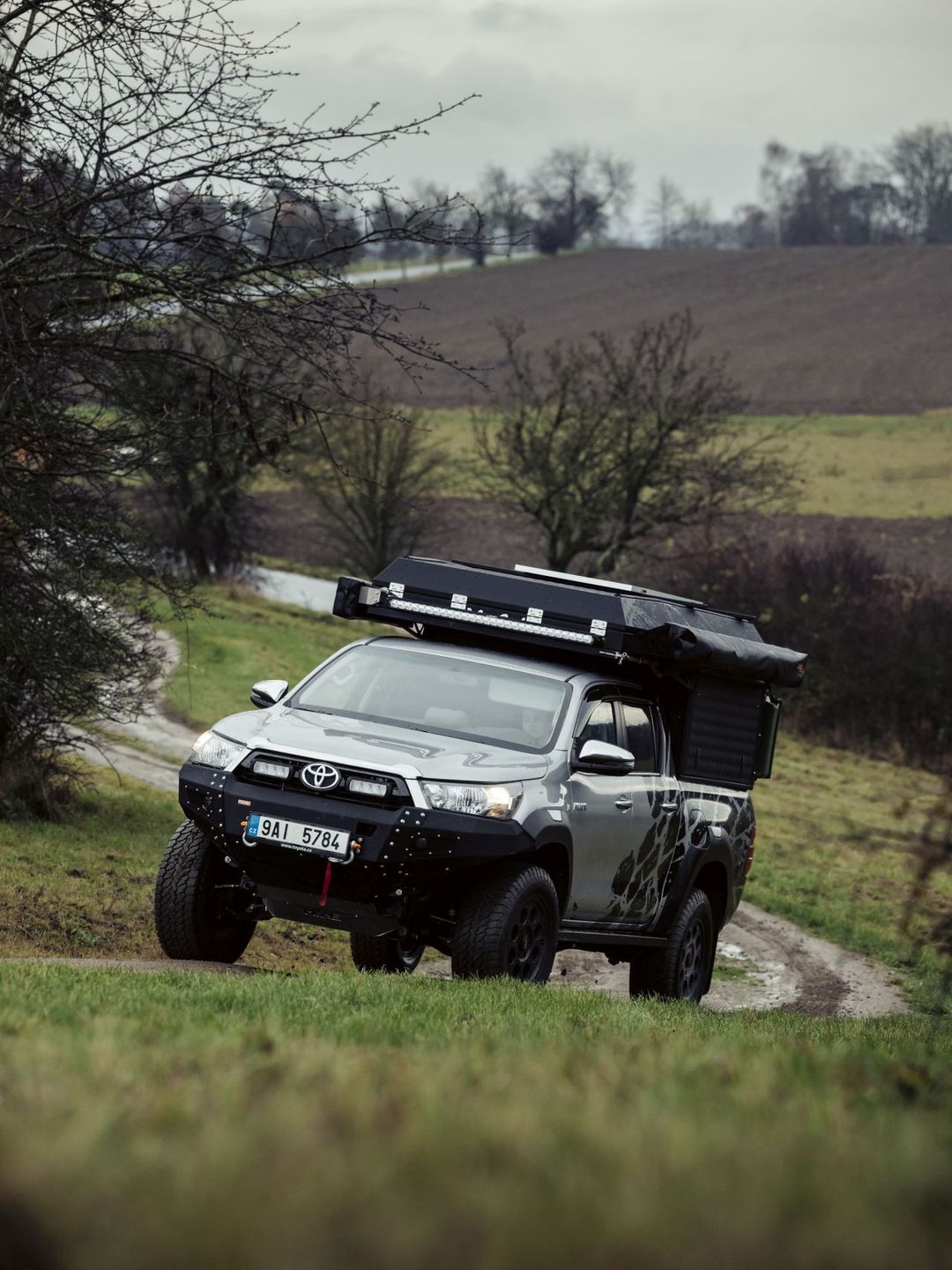 Toyota Hilux Expedition