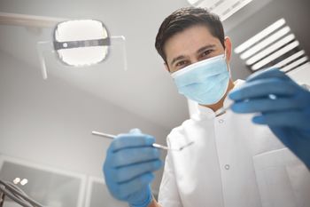 Turystyka dentystyczna Polaków. Tu jeżdżą po plomby za 50 zł