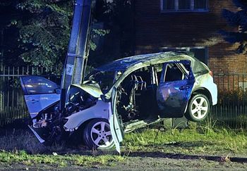 Pijany 16-latek miał wypadek. Auto pożyczył od brata