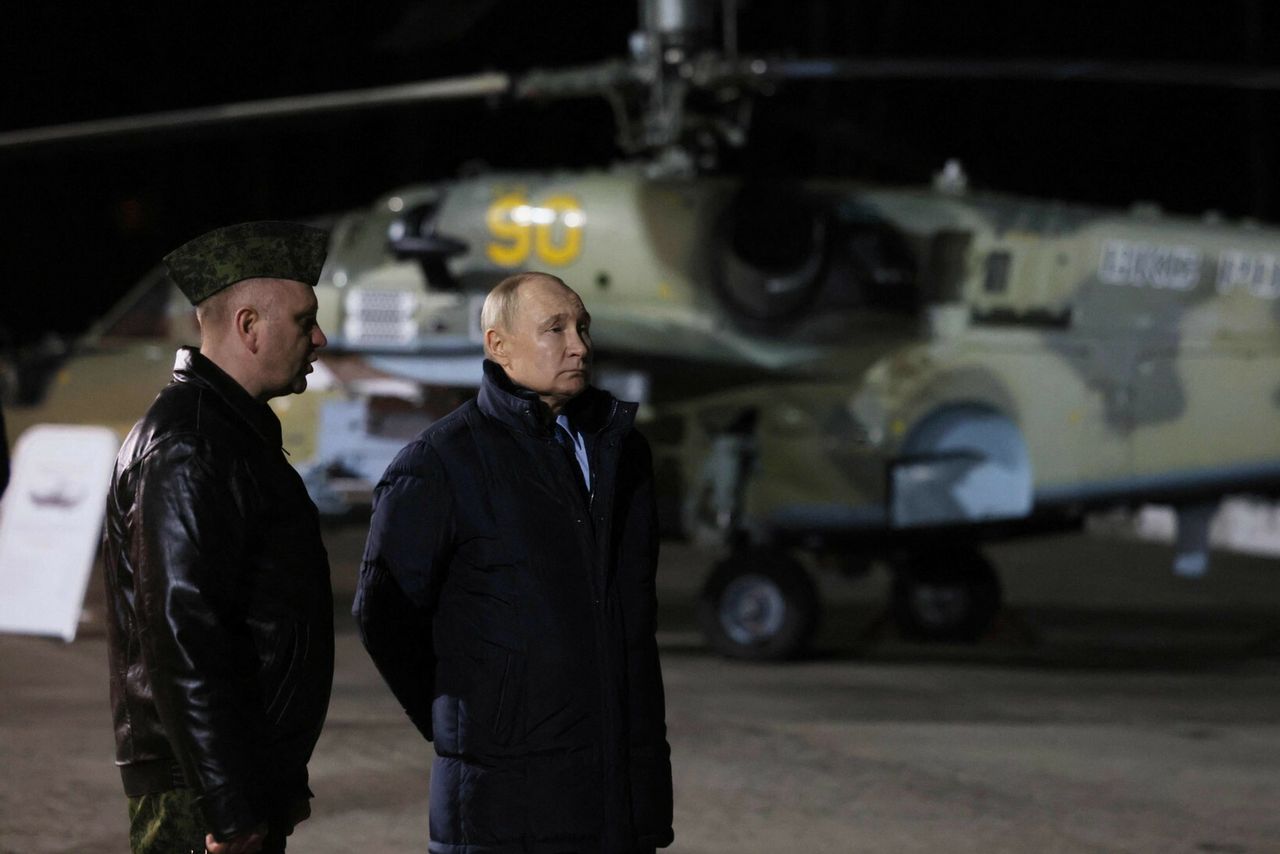 Putin's rhetoric on unity and denial of aggression amidst military buildup