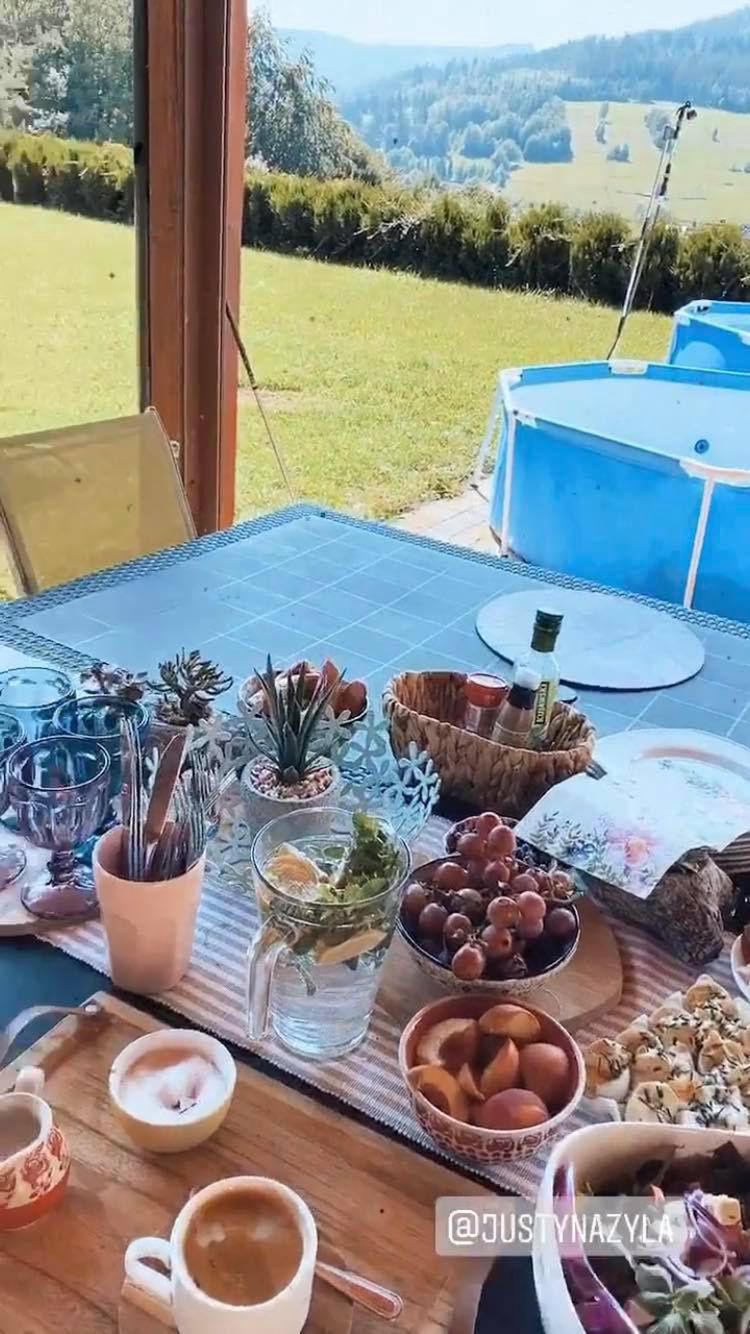 Justyna Żyła i Patrycja Wieja prezentują swoje ciała w bikini