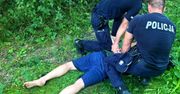 Trzcianna: Trzy promile i ucieczka bez butów! Policjanci odnaleźli kierowcę ukrytego w krzakach