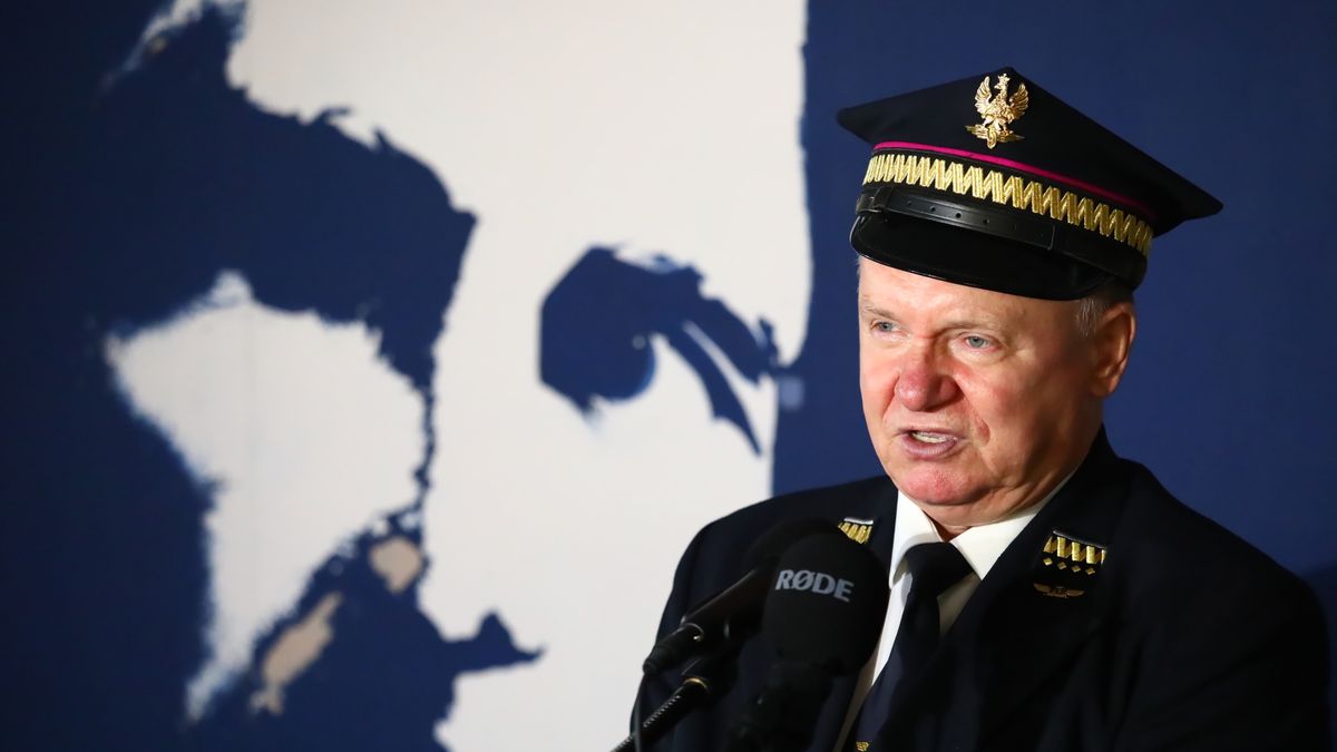 Ireneusz Merchel
Warszawa, 15.09.2023. Prezes PKP PLK Ireneusz Merchel podczas briefingu prasowego po��czonego z uroczystym ods�oni�ciem muralu z wizerunkiem Romana Dmowskiego na dworcu Warszawa Wschodnia w Warszawie, 15 bm. (sko) PAP/Tomasz Gzell
Tomasz Gzell
briefing, mural, prasowy, Romana Dmowskiego, Stacja Warszawa Wschodnia, artstreet, street art, sztuk ulicy