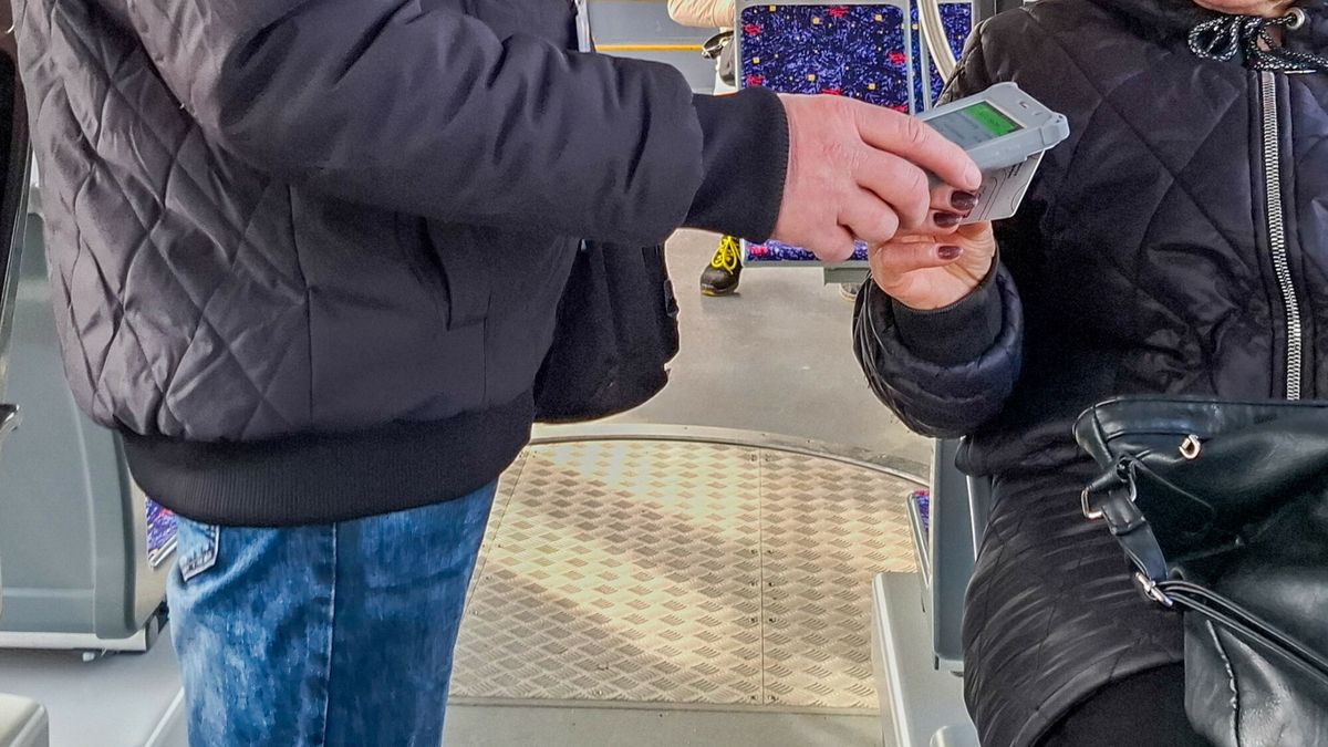 "Kanarzy" jak policjanci. Szczecin wyposaży kontrolerów w nowy sprzęt