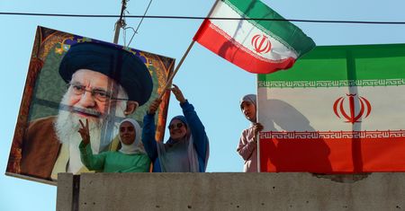 Ajatollah gratuluje Iranowi "zwycięstwa nad USA". Znowu grozi