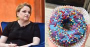 Katarzyna Bosacka miażdży pączki "Ekipy". "Ten barwnik znajdziemy w kostce do toalet"