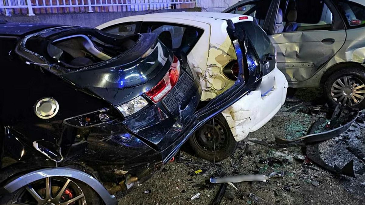 W niedzielę wieczorem w Iwoniczu-Zdroju pijany kierowca uszkodził aż sześć zaparkowanych aut