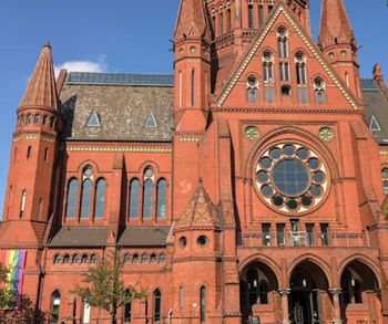 Prowadziła ceremonię ślubną dla czterech mężczyzn. Kościół ewangelicki w Berlinie już się odciął