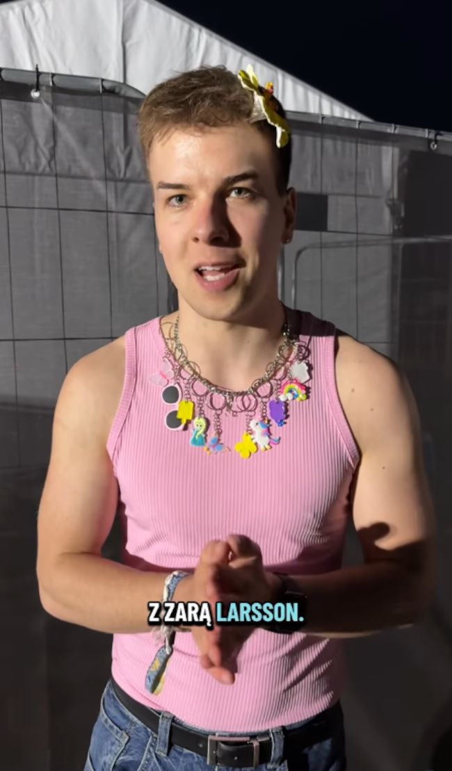 Zara Larsson zaprosiła go na scenę. To radny z Konina