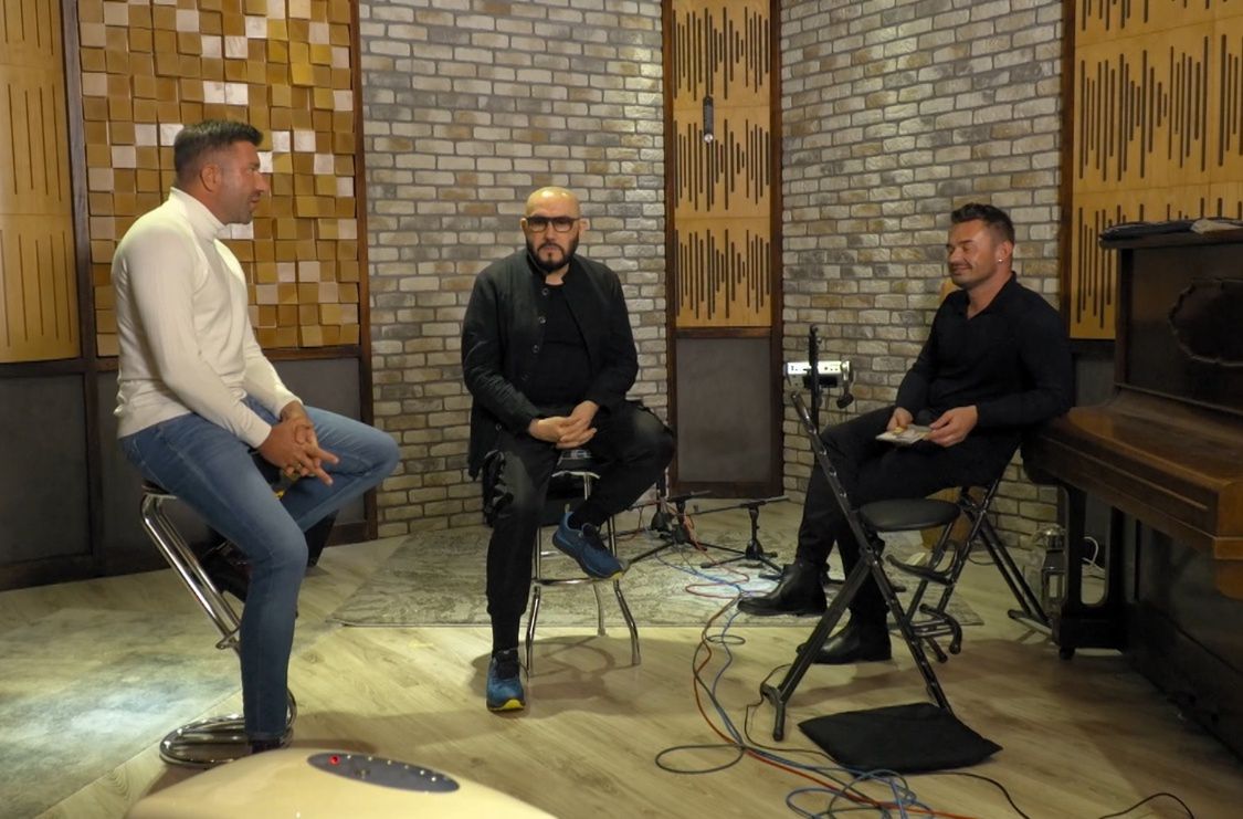 "Królowe Życia". Damian i Leon trenują pod okiem Grzegorza Skawińskiego z Kombii