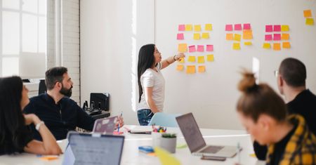 Jaka strategia marketingowa pomoże zwiększyć widoczność strony?
