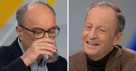 Nagle zaczął pić wodę. "Niech pan zobaczy, co zrobię z pana koncepcją"