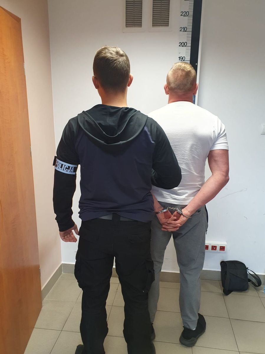 Odpowiedzą za liczne kradzieże w drogeriach