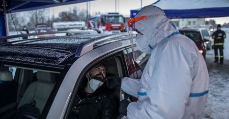 Koronawirus. Słowacja zamyka przejścia graniczne z Polską
